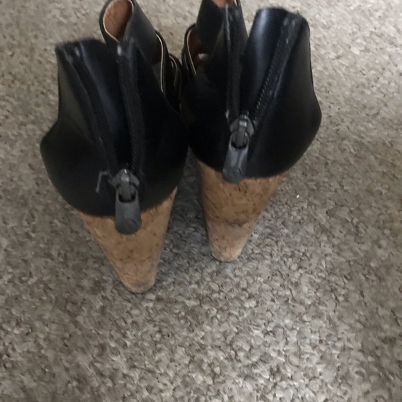 Adrienne Vitadini Chacka wedge heel sandal NIB - Picture 10 of 13